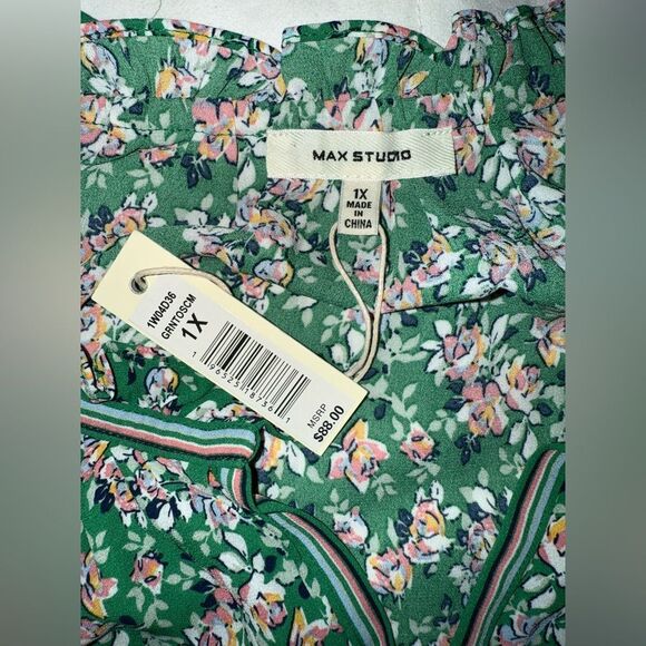 Max Studio Women’s 1X Floral Green Top NWT - Picture 7 of 9